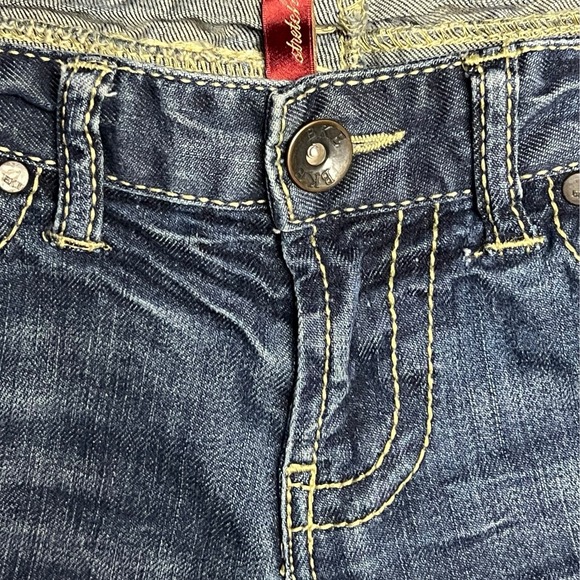 BKE Denim Sabrina Bootcut Jeans‎ Dark Wash Embellished Pockets Size 28 Stretch - Picture 2 of 11